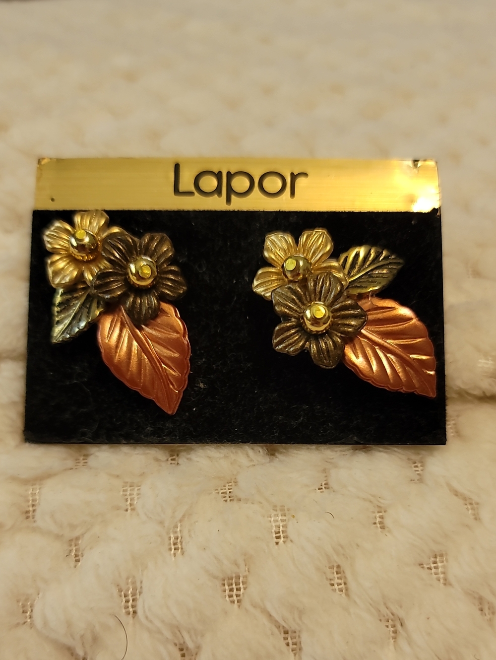 Lapor brand earrings  tricolor metal floral with bronze and copper Tones(47)